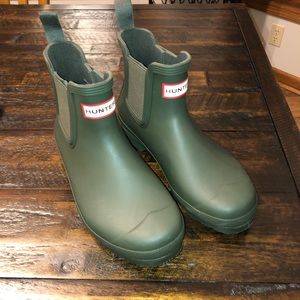 Hunter Waterproof Chelsea Rain Boot Dark Olive